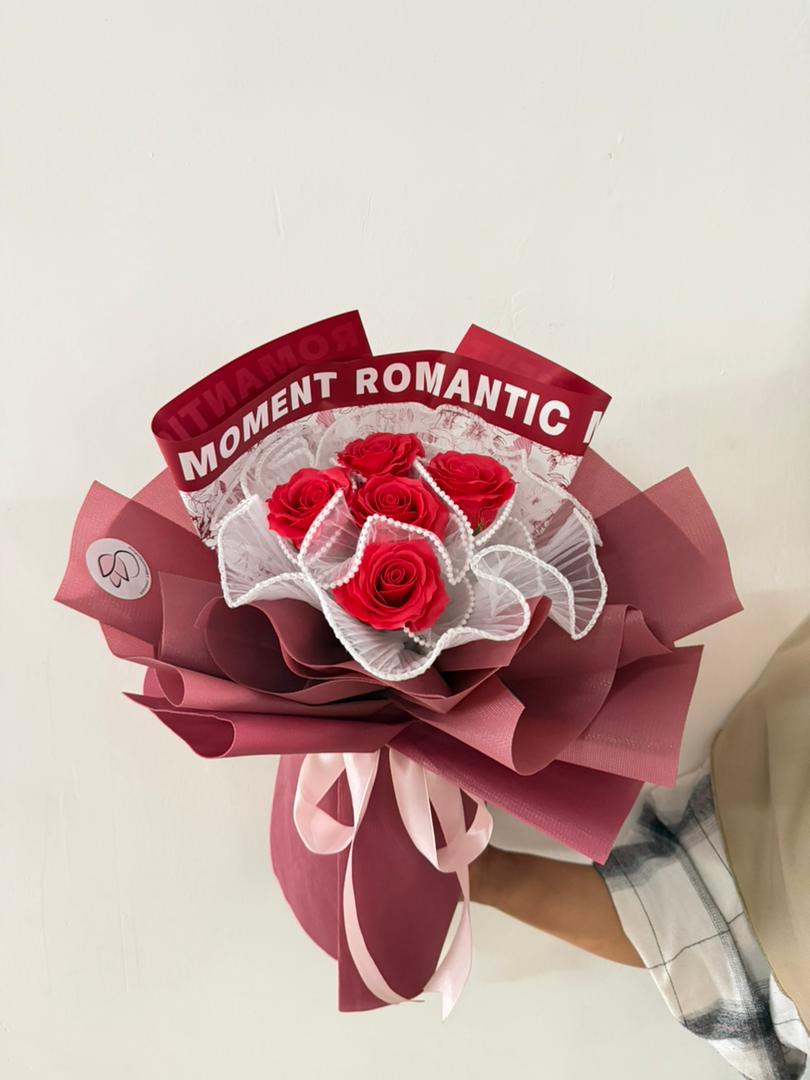 HBA02 ROMANTIC MOMENT